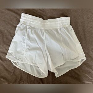 white hotty hot 2.5” high rise shorts